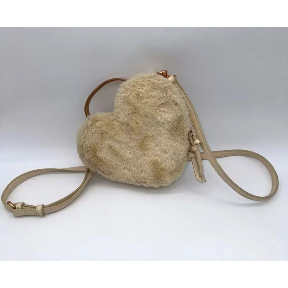 Lauren Conrad Heart Shaped Crossbody Faux Fur Ivory Bag Purse Cream never used